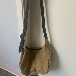 Khaki BAGGU crescent bag